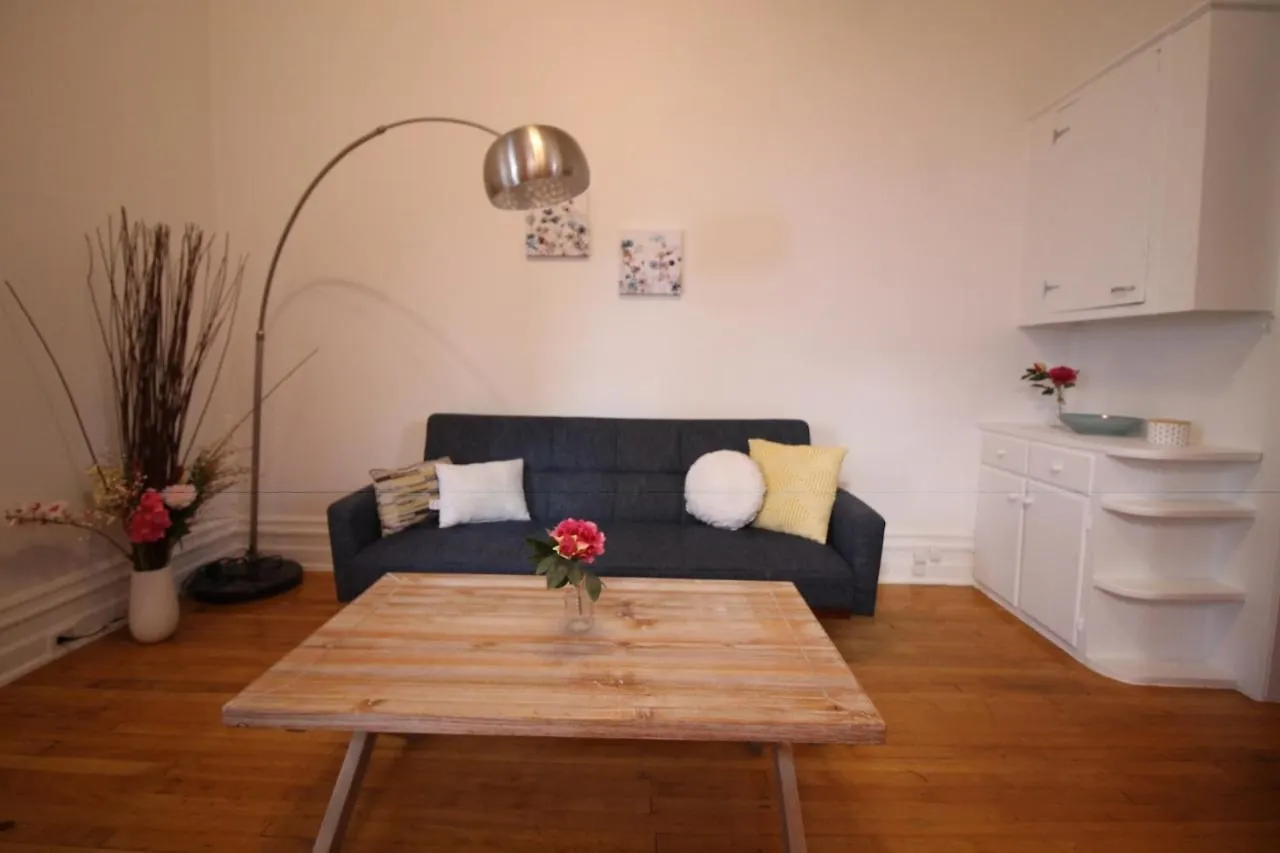 Cote-Des-Neiges - Downtown Apartment Montreal 0*,  Canada